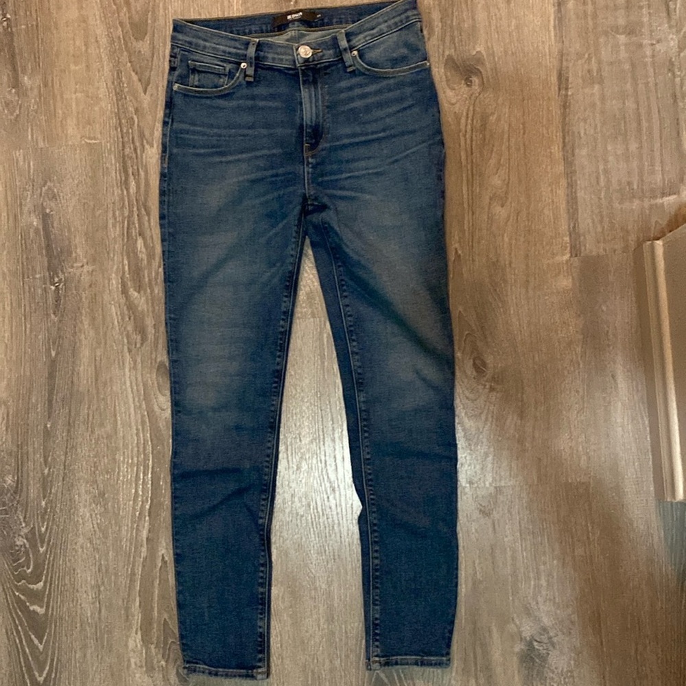 NWT never been worn Hudson blue jeans